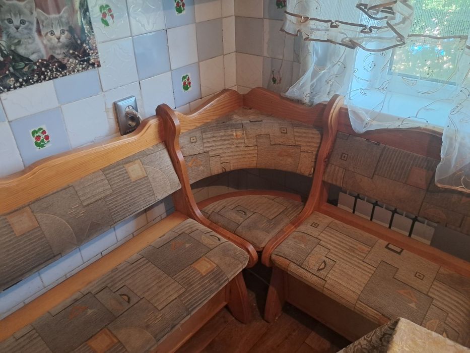 Продам угловую зону на кухню
