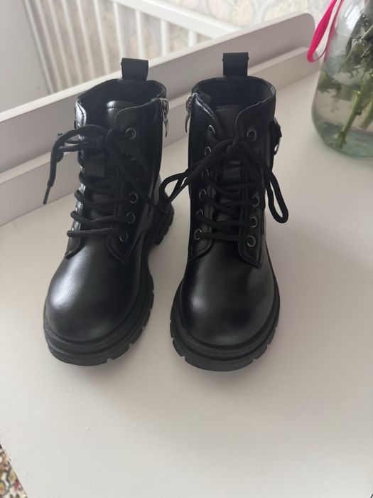 Ботинки новые на девочку