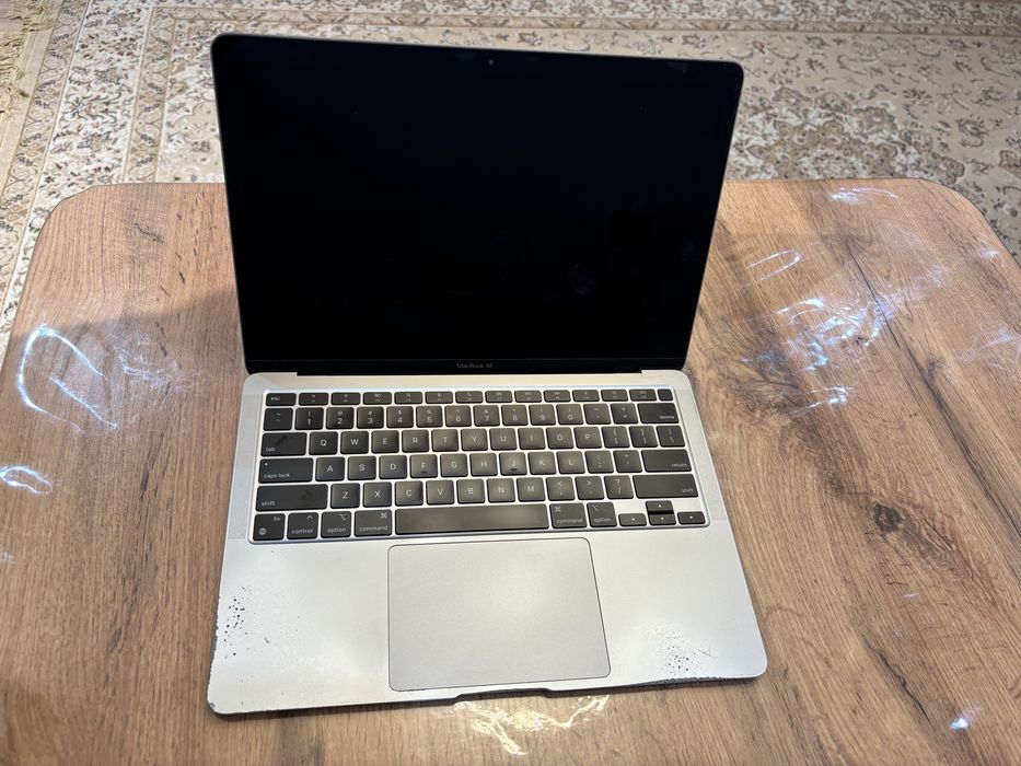 Macbook Air 13 M1 (2020)