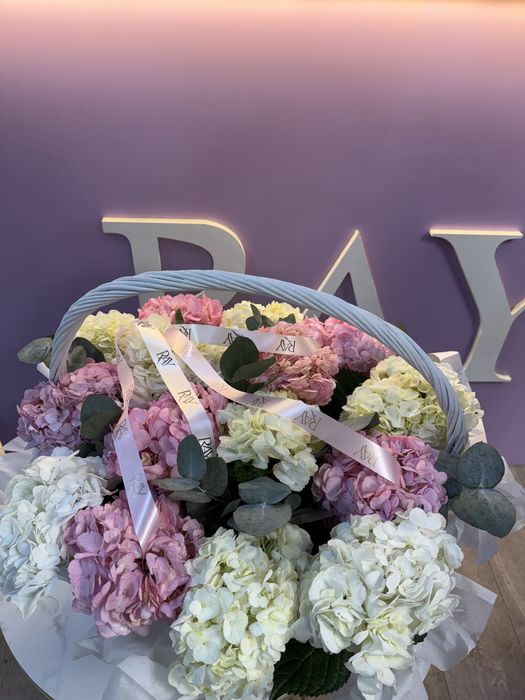 Жаңа гүл мен шар сатылады