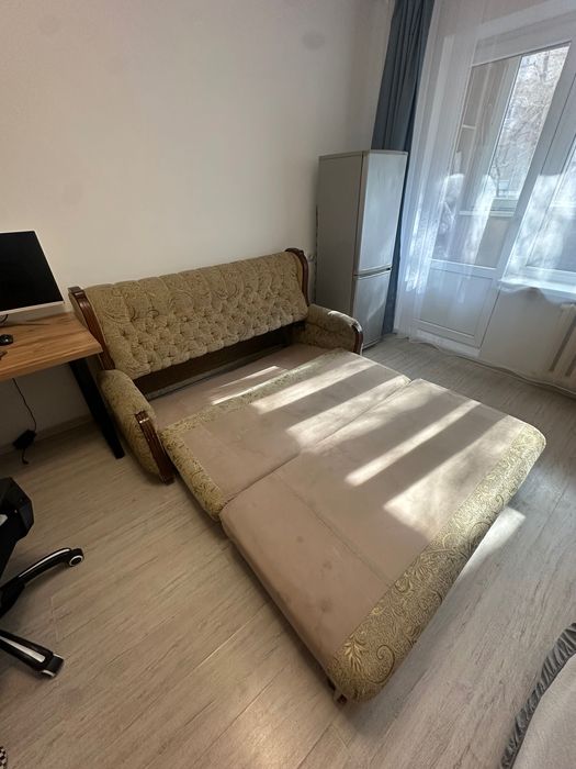 Диван и кресло бесплатно