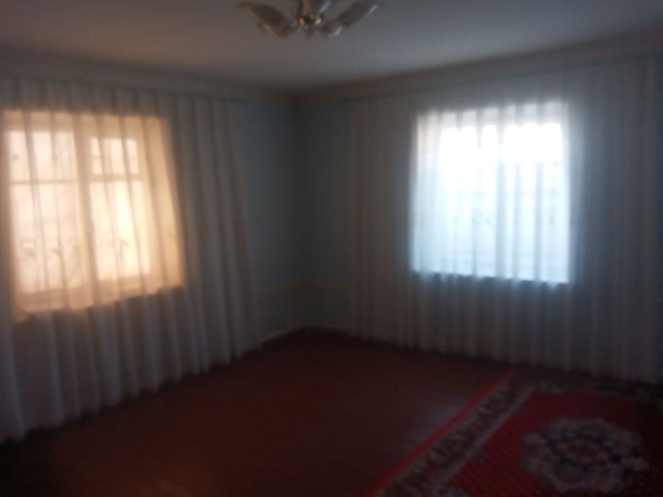 Zudlik bilan doʻstlik qoʻrgʻonida hovli sotiladi