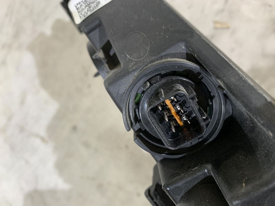 Far dreapta, Hyundai Kona, facelift, 2020, 2021, 2022, 2023, cod origine OE 92208-J9600.