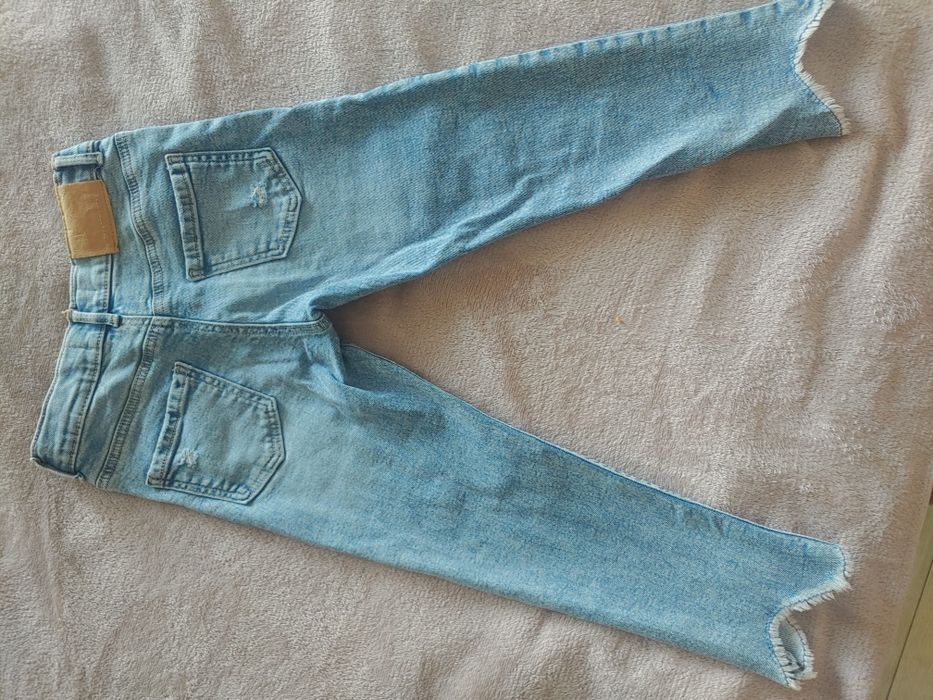Продам джинсы Zara