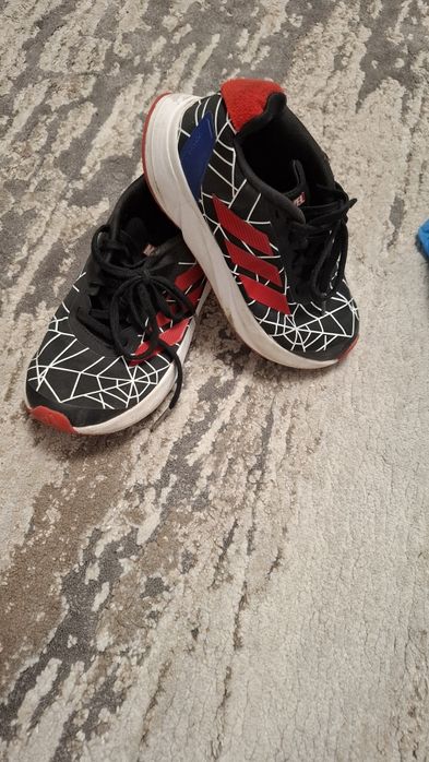 Adidasi baieti 33,5 Adidas