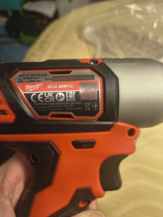 Акумулаторен ударен гайковерт Milwaukee M12 BIW12-0, 12 V, 138 Nm, ½″,