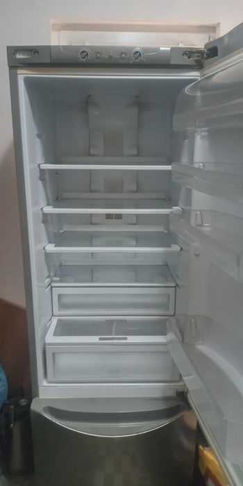 Хладилник с фризер Ariston Hotpoint