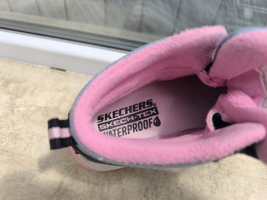 Боти adidas и skechers