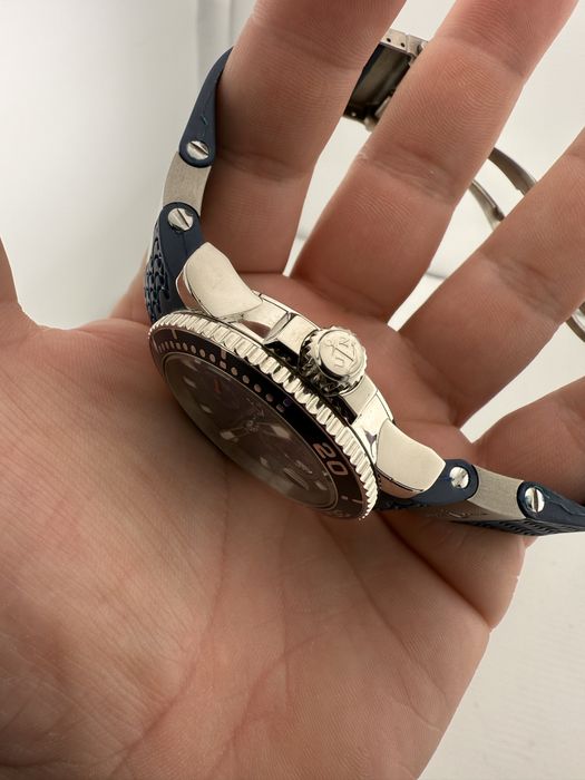 Ulysse Nardin Marine Diver Aur Alb 18k Editie Limitata