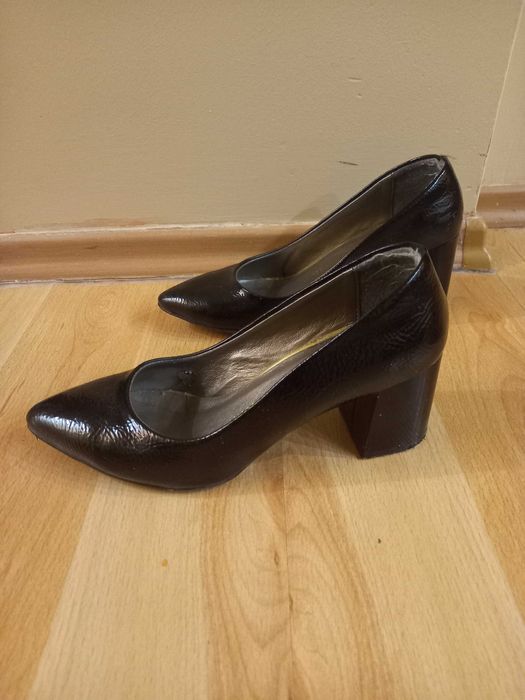 Дамски обувки на ток