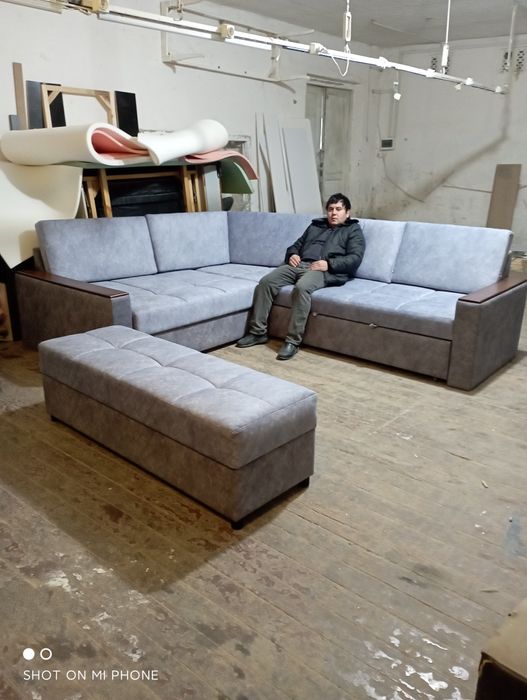 Мягкая мебель на заказ диваны кресло уголки стулья пуфик и так далее.