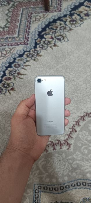 Apple Iphone 7 256GB Silver Oq Original Holati Yaxshi 256GB Flagman