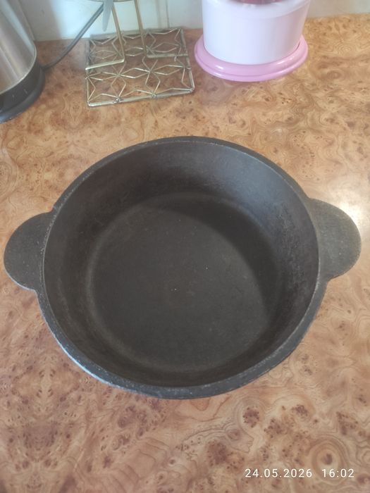 Продам чугунные сковородки СССР