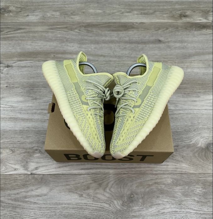 Yeezy boost 350.