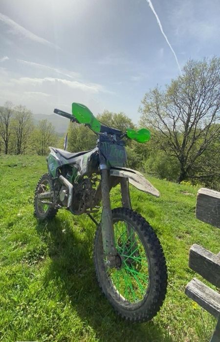 Vând cross 125  verde