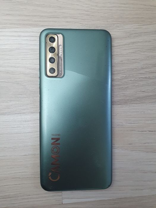 Tehno camon 17p  6/128