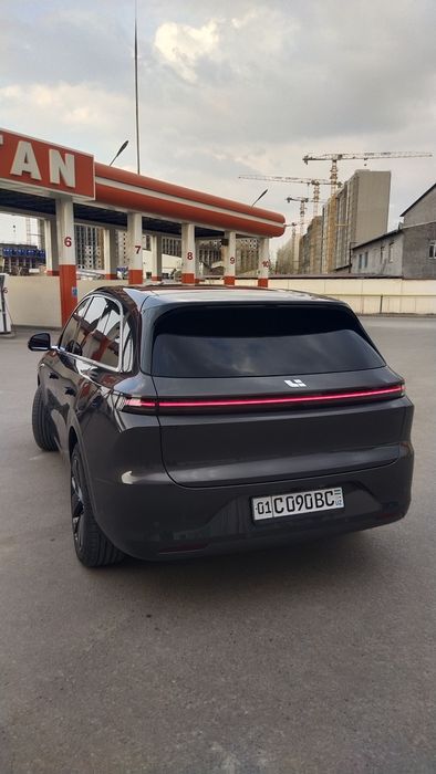 Lixiang L6 srochna sotiladi