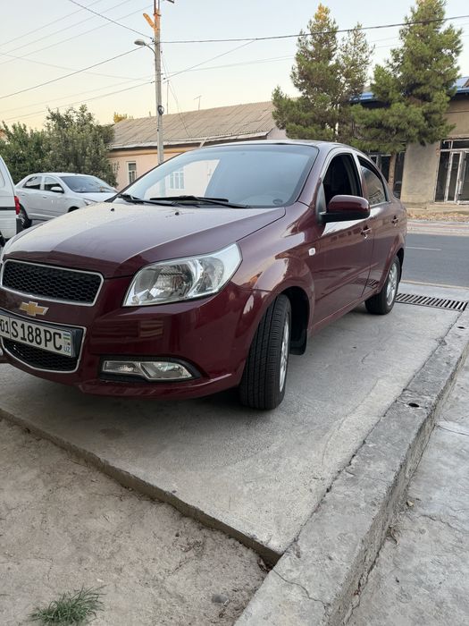 NEXIA 3 sotiladi