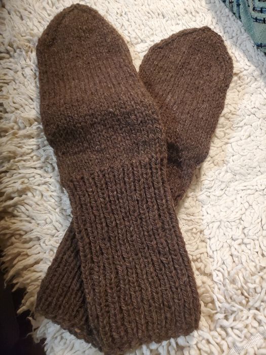 Ръчно  плетени  мъжки  чорапи  от вълна. Размер 42размер  43