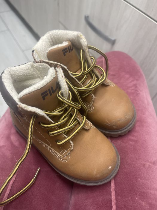 Ghetute iarna fila baietei marime 23
