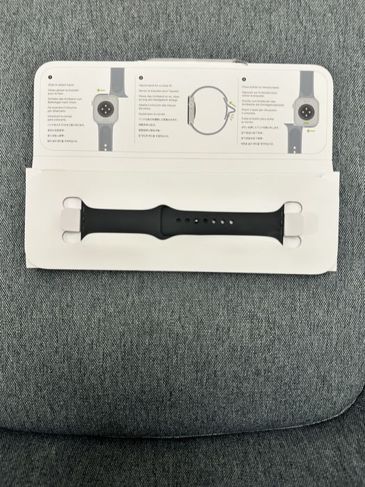 Оригинална каишка за Apple Watch 11 46mm (S/M) – чисто нова