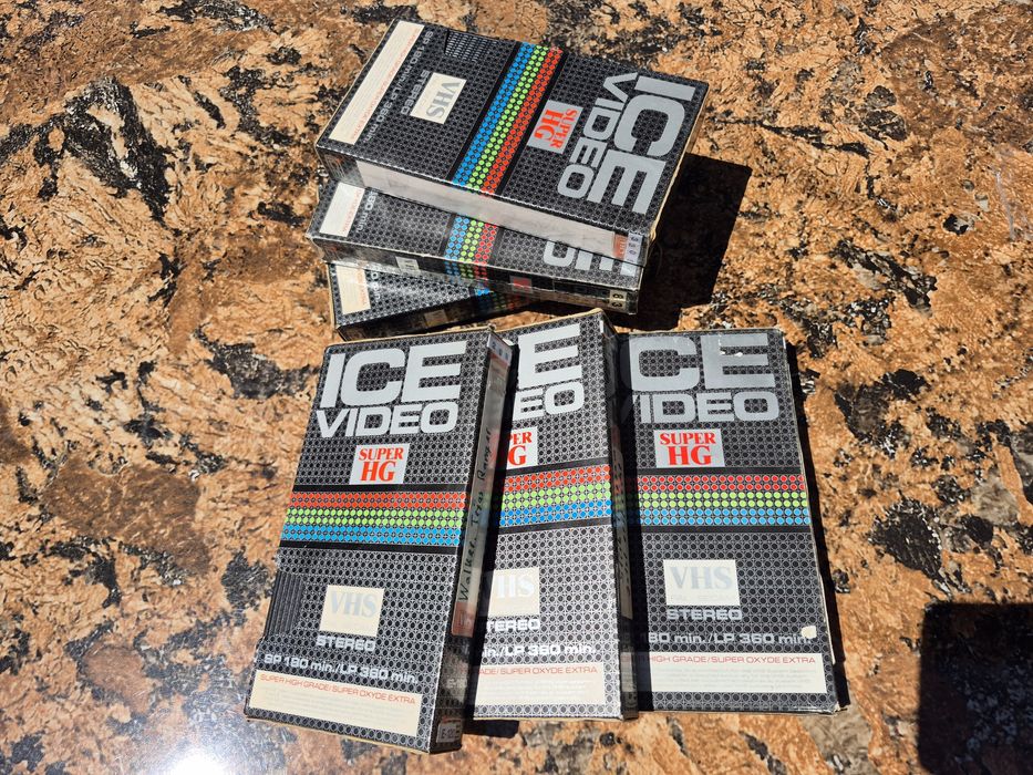 Vând Lot 12 casete video VHS originale ARIEX & ICE de 180,195,240  minute colectie de filme diferite genuri