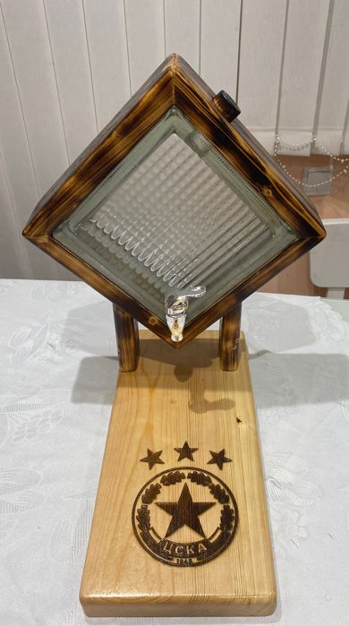 Диспенсър за алкохол с възможност за гравиране на изображение и текст