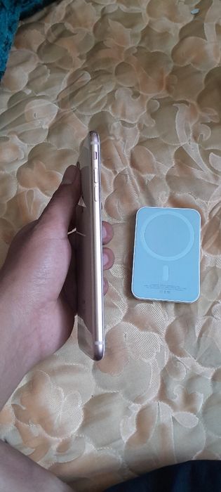 iPhone 8 plus yaxshi xolatda 77%