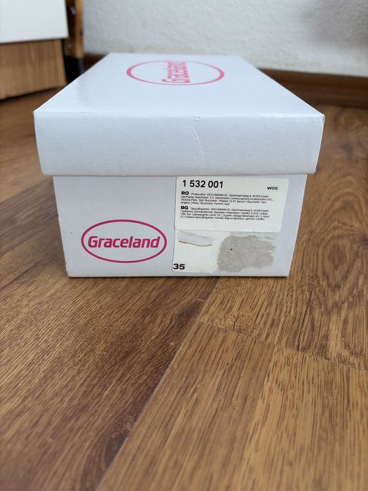 Pantofi eleganti pentru fete/ de Prima Împărtășan