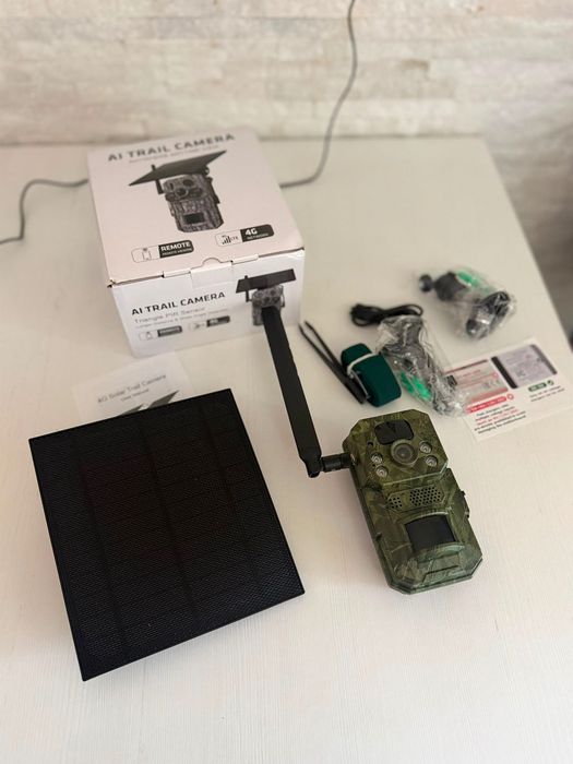 Camera video supraveghere vanatoare 4G cu SIM si panou solar