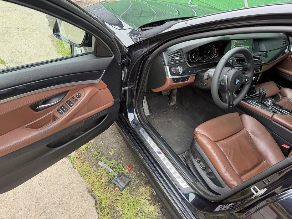 plansa bord hud bmw f10 f11 interior bmw f10 fete usi bmw f10 harman kardon