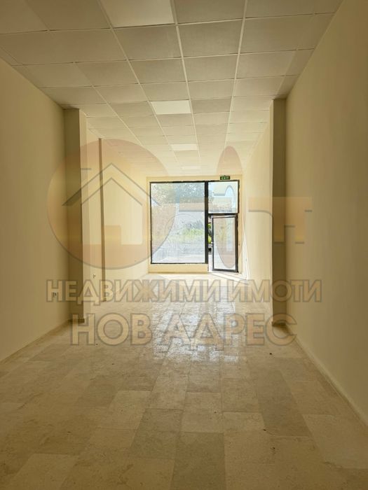 Дава се под наем Магазин в Търговище, Център - 55 кв.м за 408 € - Снимка #3