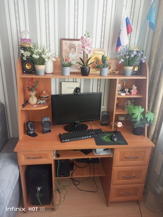 Продам тумбу от телевизора.размер 115x60x40