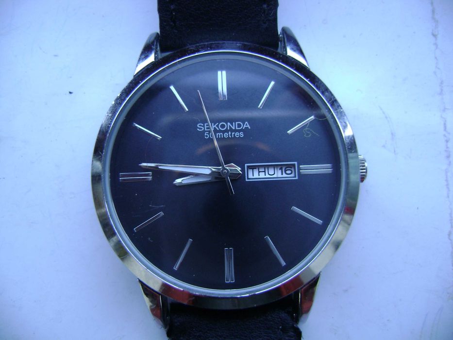 Продавам 5 броя кварцови часовника Levis,Master Anker,Sekonda,Swatch