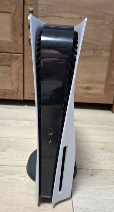 PlayStation 5 (PS 5)