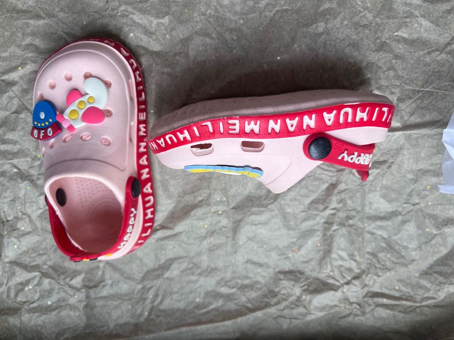 Яркая обувь под кроксы