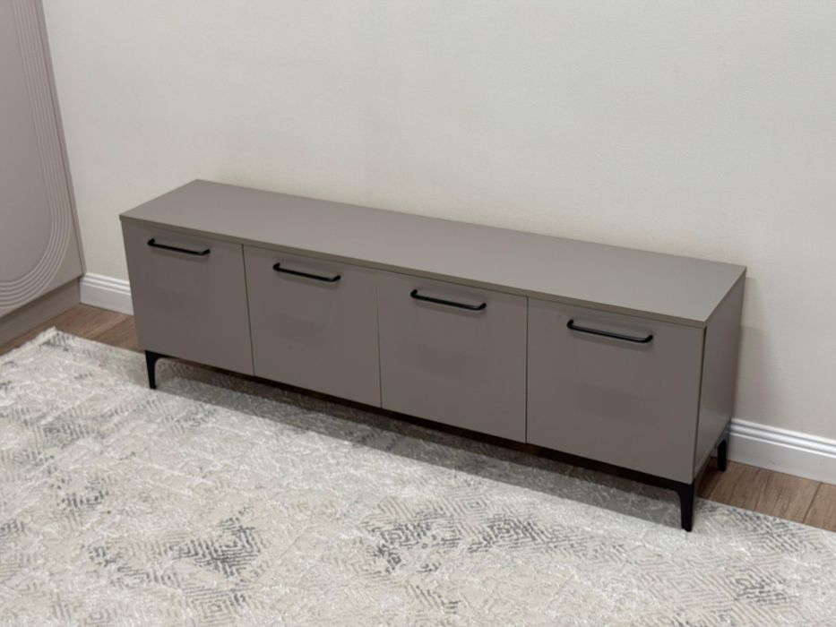 Тумба под телевизор
