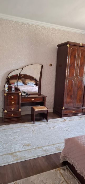 Продаю 2-х спальный гарнитур