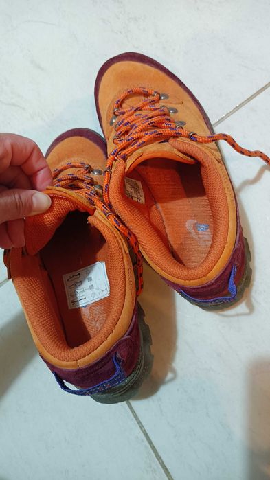 Сникърси Nike Lahar Low (оранжево-лилави)