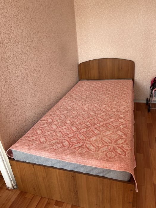 Продам кровать.