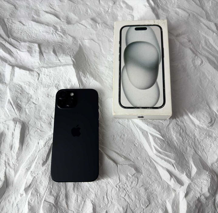 В идеале телефон флагман Айфон 15 128Gb, аккум:89%