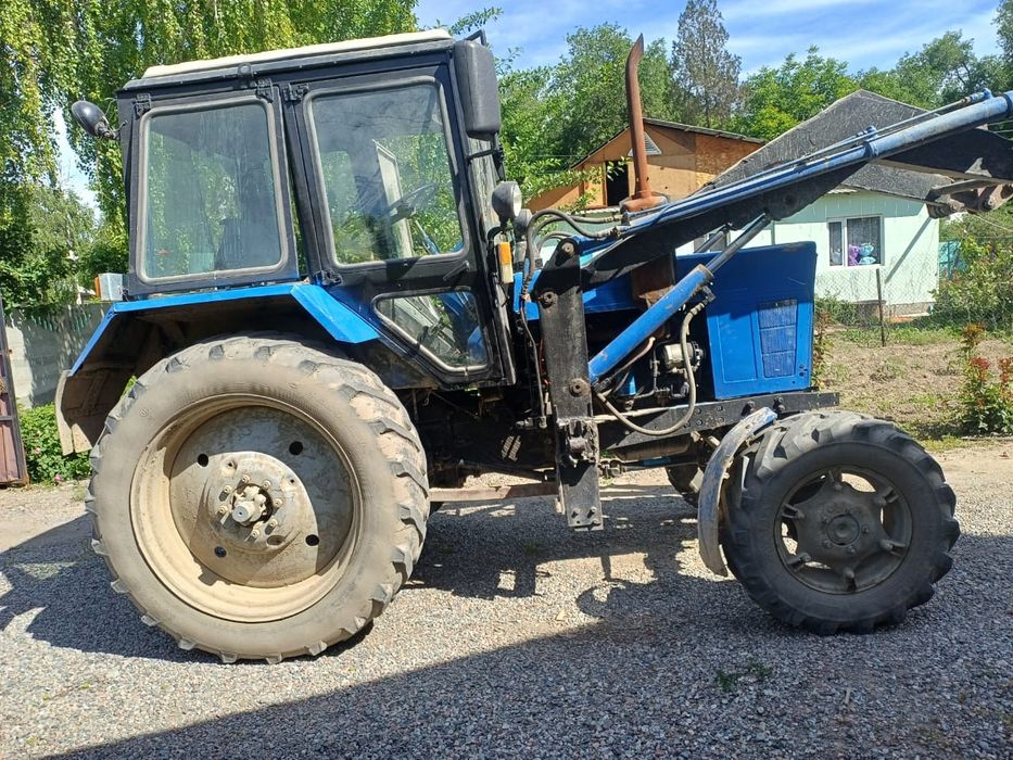 Продам трактор мтз