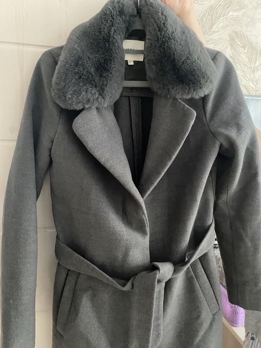 Продам пальто демисезонное