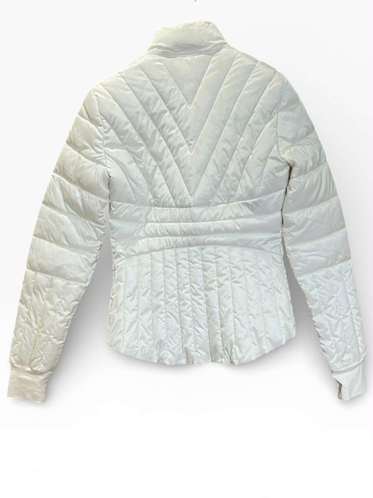 Пролетно дамско яке Guess