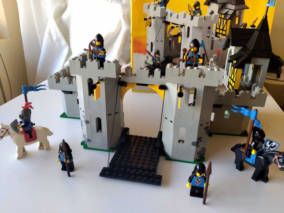 Lego Castle 6074 Black Falcon's Fortress