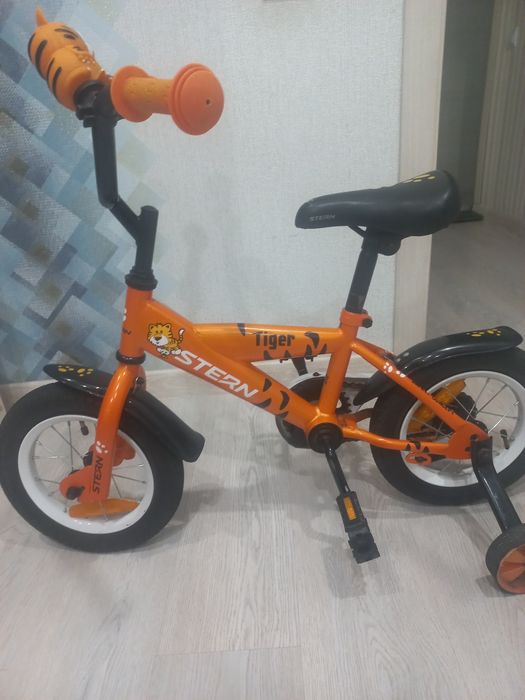 Продаю детский 4 колёсный велосипед