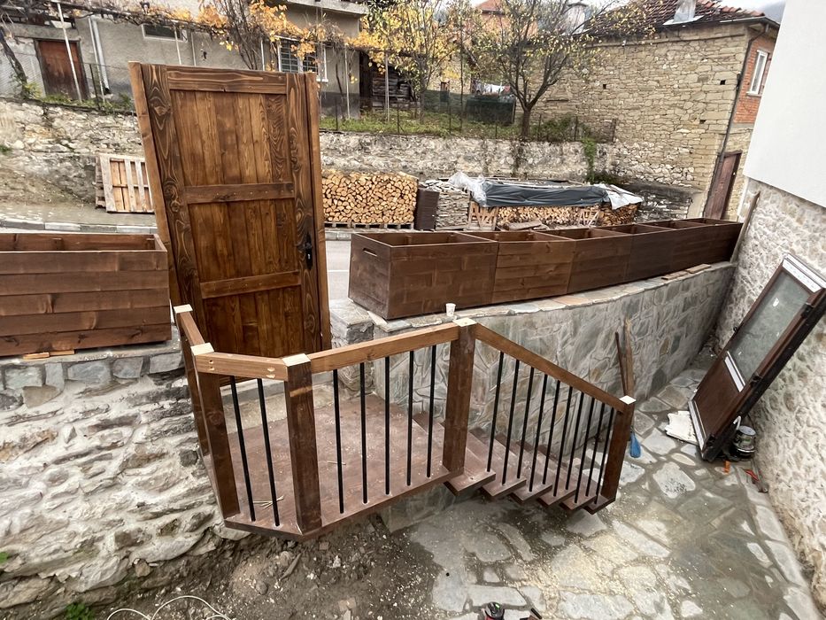 Дървени парапети