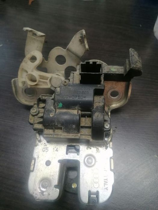 Broasca haion audi a3, s3, q3, q5, skoda octavia 8r0827505