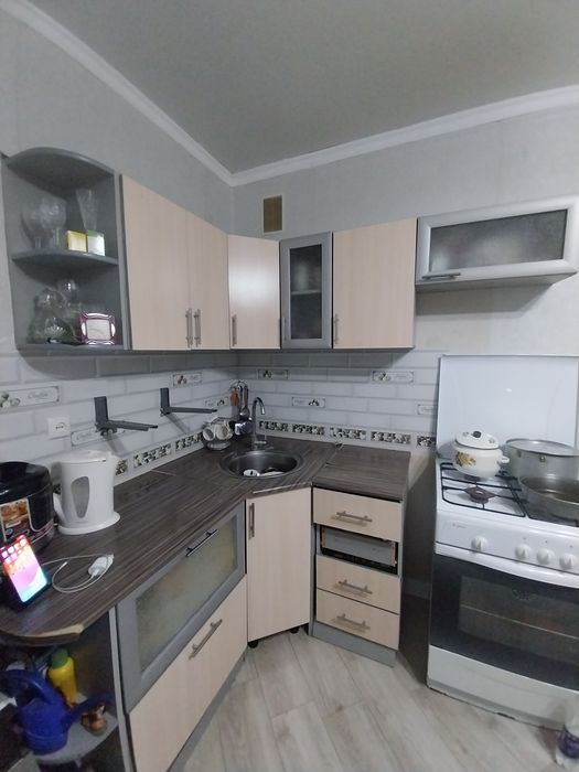 Продам кухонную гарнитуру