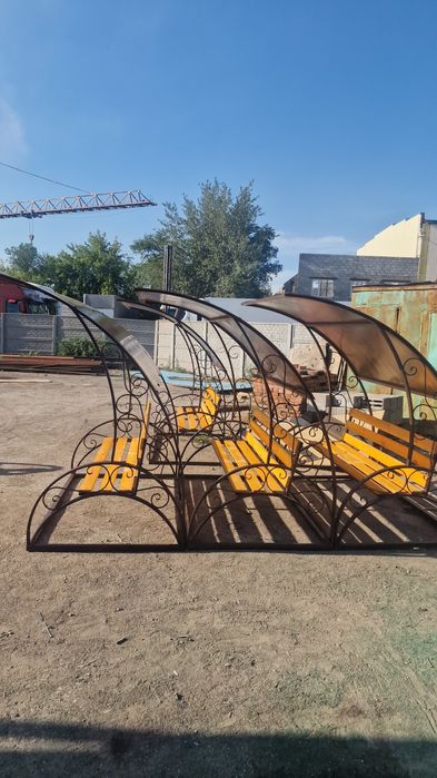 Скамейки, лавки, урны